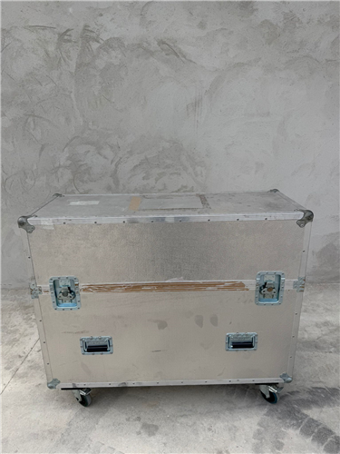 LOTE DE CAJAS METÁLICAS (FLIGHT CASE)